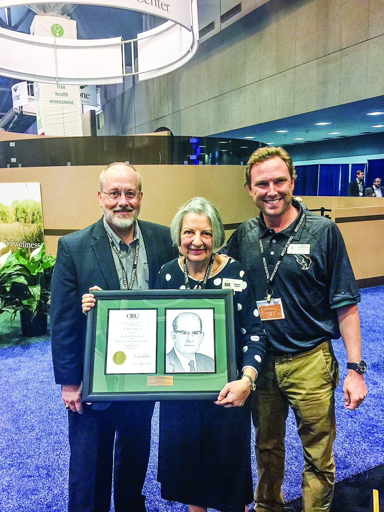 Dr. Naylor Receives Hobbs Award During SBC OBU Magazine